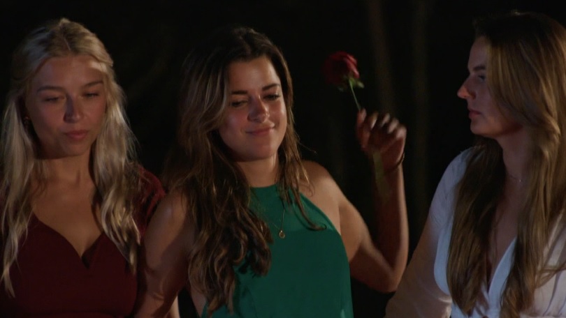 Ouch: dit gebeurde er met de rozen die Merel van Thomas kreeg