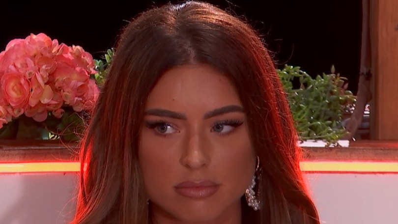 fe love island