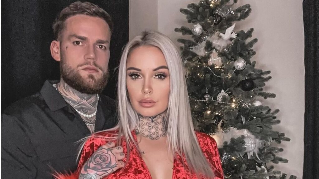 Zien! Pommeline reageert op zwangerschapsvermoeden volgers: “Zie ik daar een babybuikje?”