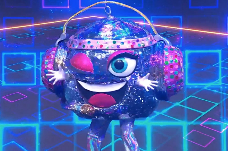 Discobol uit The Masked Singer gniffelt 'Dochter dacht dat ik niet kon zingen' Love & Reality Discobol uit The Masked Singer gniffelt 'Dochter dacht dat ik niet kon zingen' Love & Reality