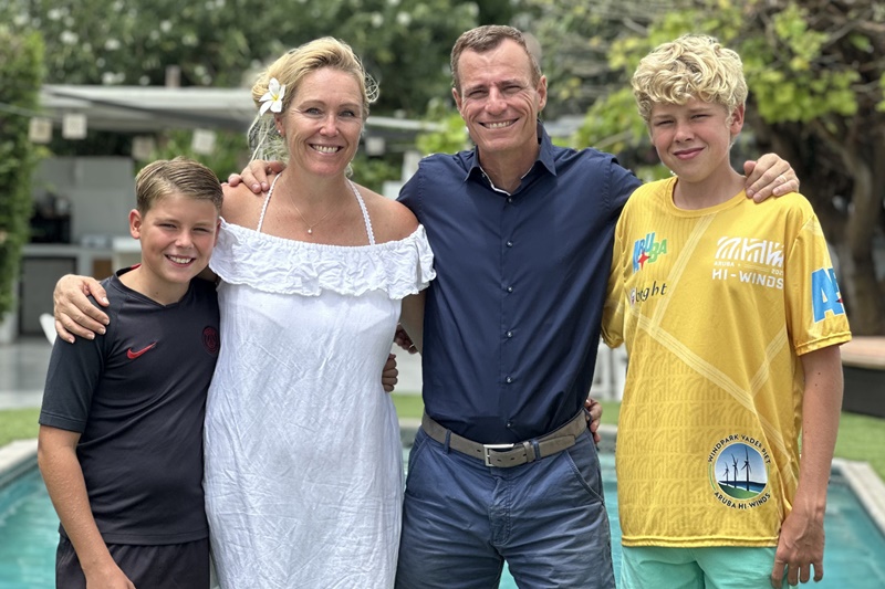 Aruba zit helemaal niet te wachten op Dirk en Mariel in Het Roer Om