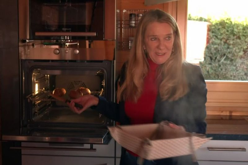 Genadeloze afrekening voor Monique: ‘Afkeurend, judging, bitchy’